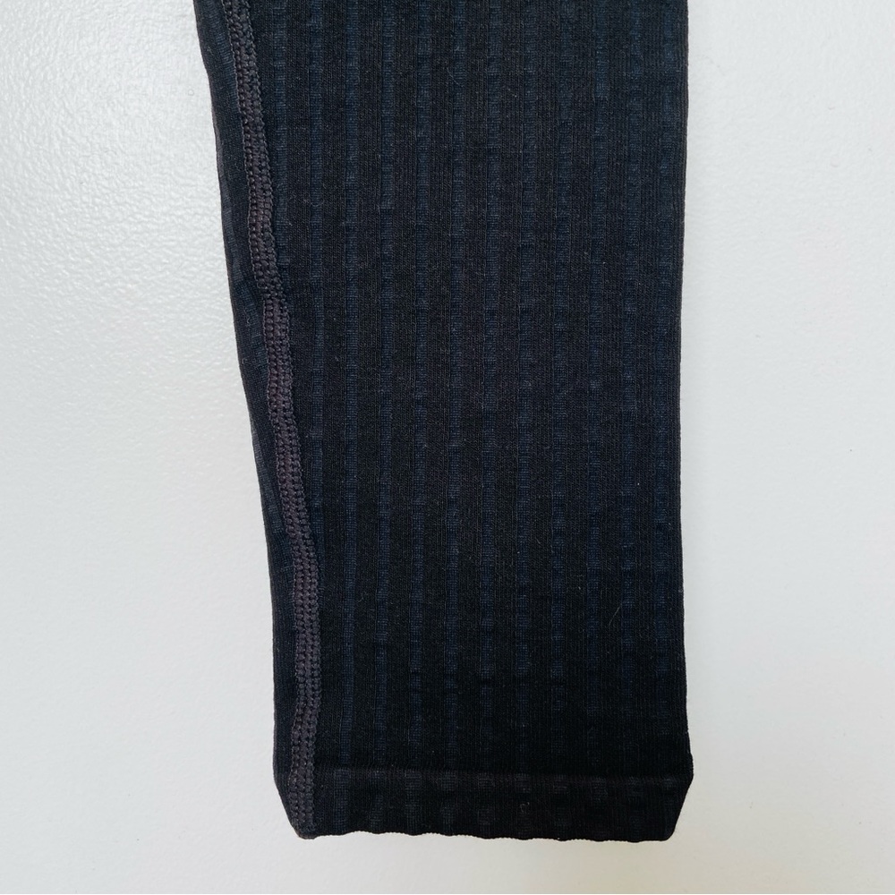 Fabletics High-Waisted Seamless Ribbed Legging Black - Picture 5 of 11